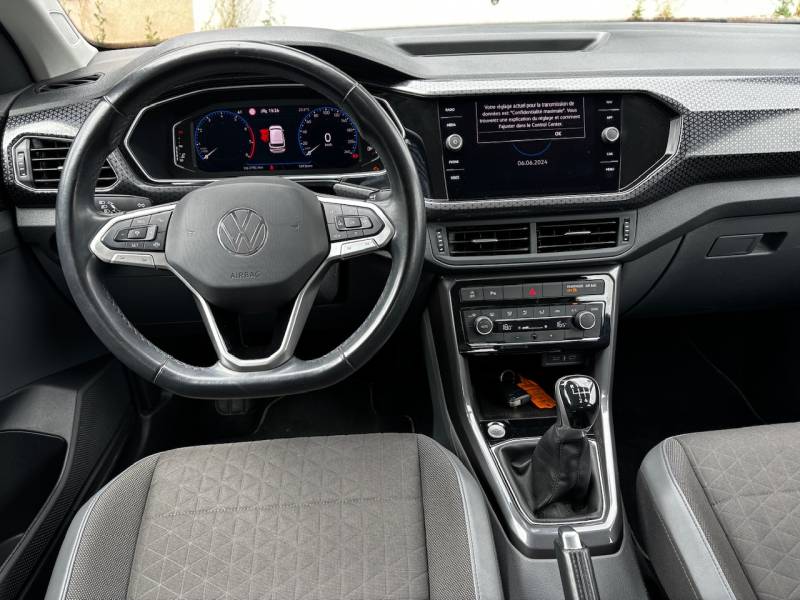 À vendre Volkswagen T-cross R-line d’occasion à Grasse dans les Alpes-Maritimes