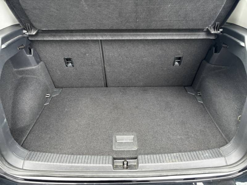 À vendre Volkswagen T-cross R-line d’occasion à Grasse dans les Alpes-Maritimes