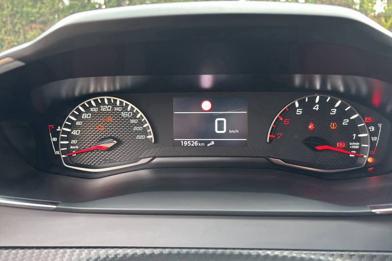 À vendre Peugeot 208 ALLURE d’occasion à Grasse dans les Alpes Maritimes