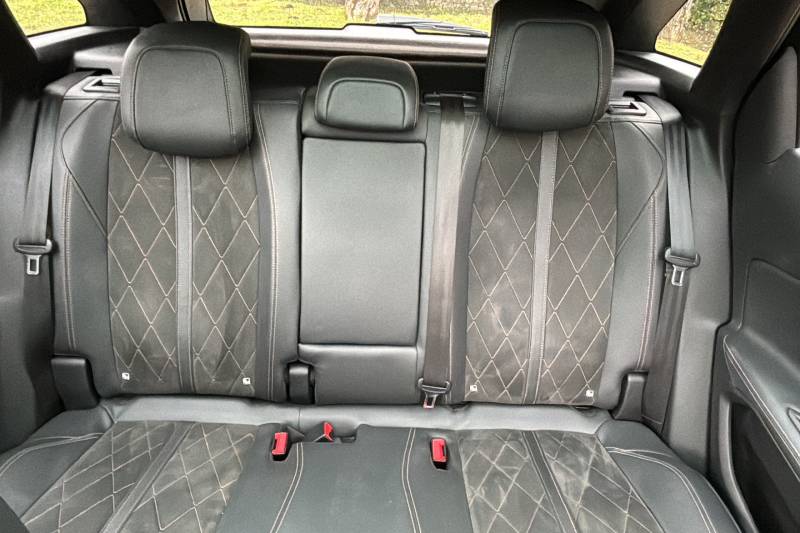 À vendre PEUGEOT 3008 GT HYBRIDE d’occasion à Grasse Alpes-Maritimes