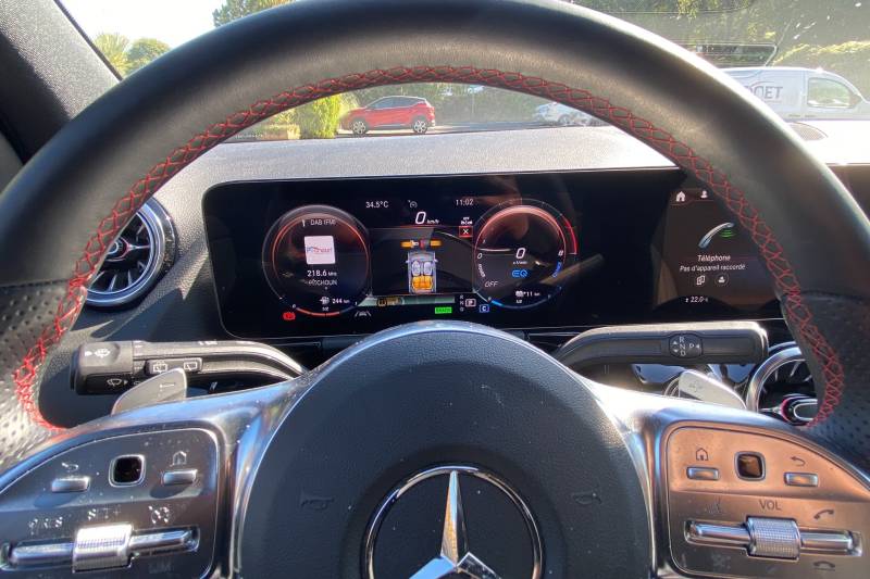 À Vendre chez Malbert et Berthoud Auttomobiles un Mercedes GLA AMG line