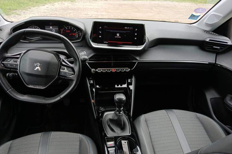 À vendre PEUGEOT 208 ALLURE  d’occasion à Grasse Alpes-Maritimes