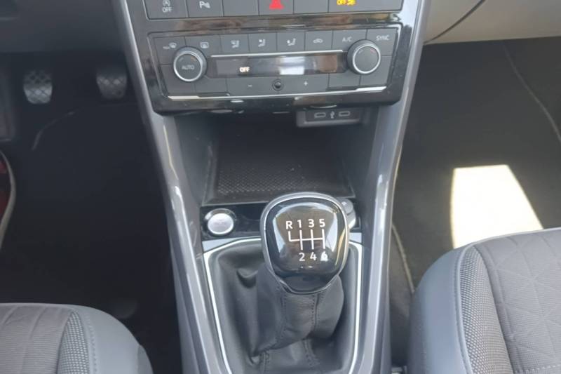 À vendre Volkswagen T-cross R-line d’occasion à Grasse dans les Alpes-Maritimes