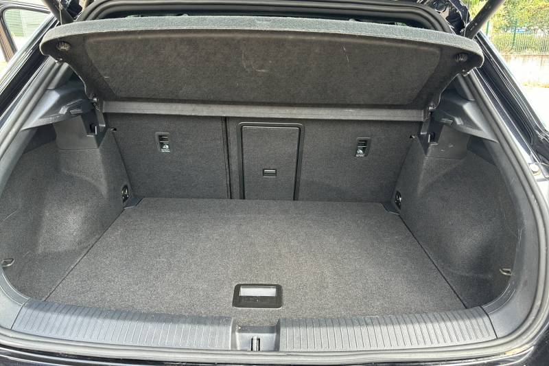 À vendre Volkswagen T-ROC R-Line d’occasion à Grasse dans les Alpes maritimes