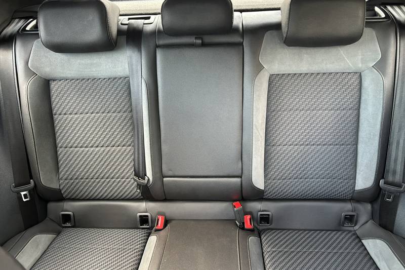 À vendre Volkswagen T-ROC R-Line d’occasion à Grasse dans les Alpes maritimes