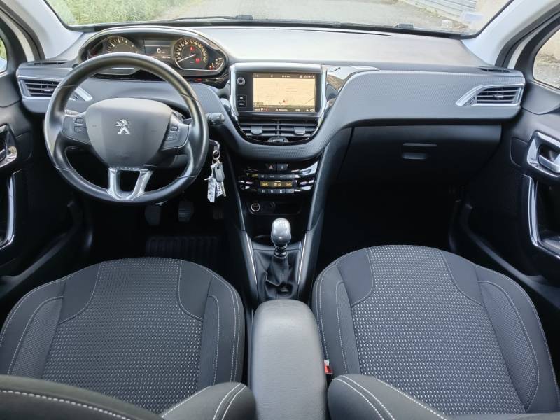 À vendre Peugeot 208 tech Edition d’occasion à Grasse dans les Alpes Maritimes