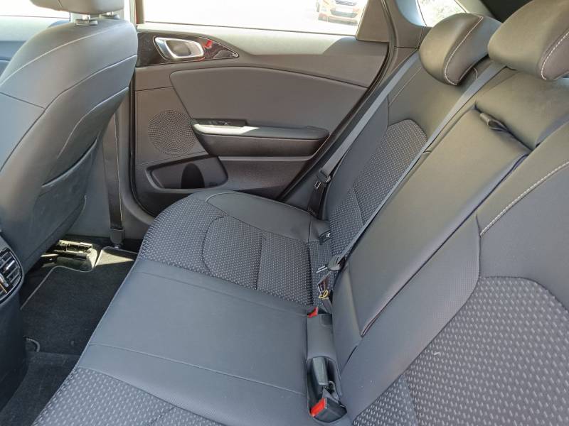 À vendre Kia Ceed isg active d’occasion à Grasse dans les Alpes Maritimes