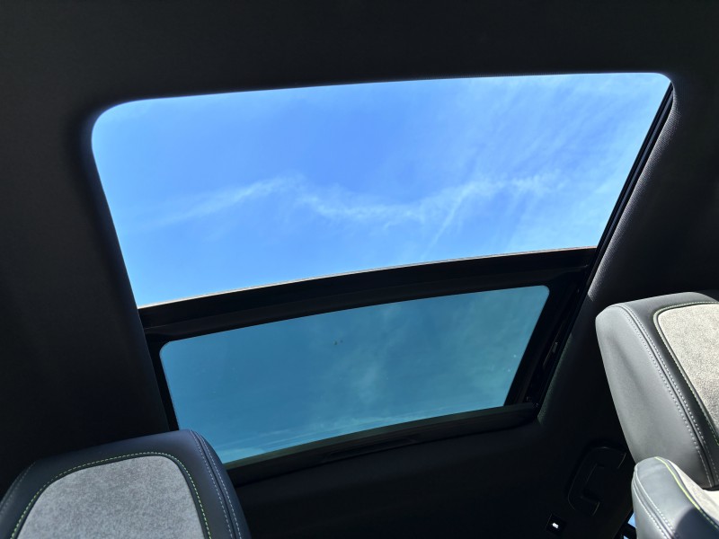 Vente d'occasion PEUGEOT E-2008 II electrique à Grasse Alpes-Maritimes